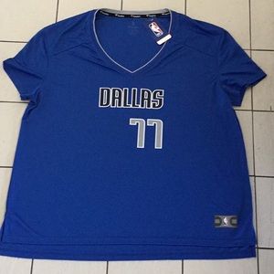NWT COLLECTORS ITEM Official Dallas Mavericks #77 Luca Doncic 3xl shirt
